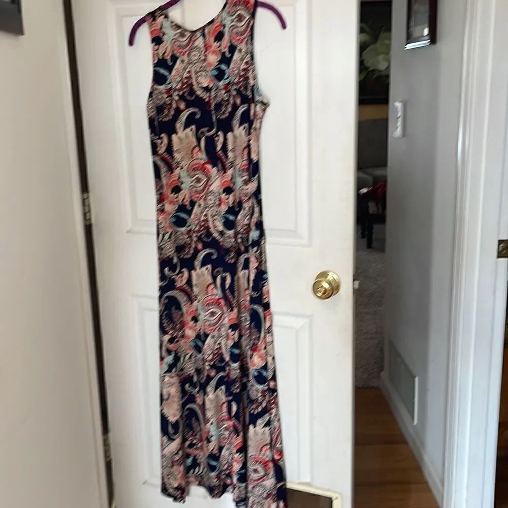 Maxi dress NWT  - Picture 3 of 3